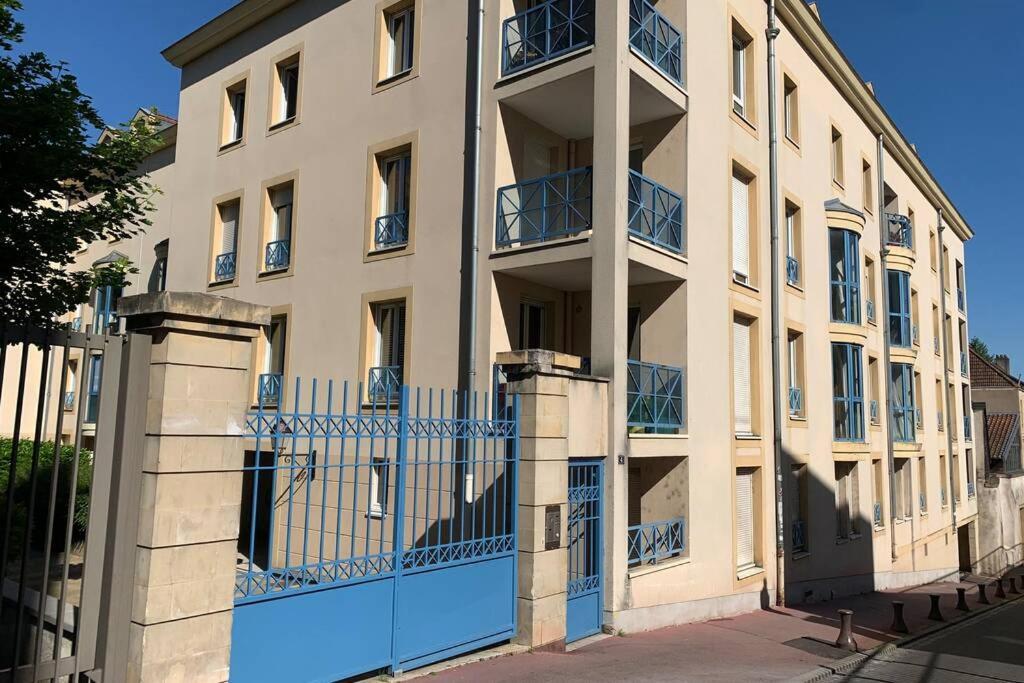Superbe Appart Plein Centre Avec Parking & Jardin Metz Exterior foto